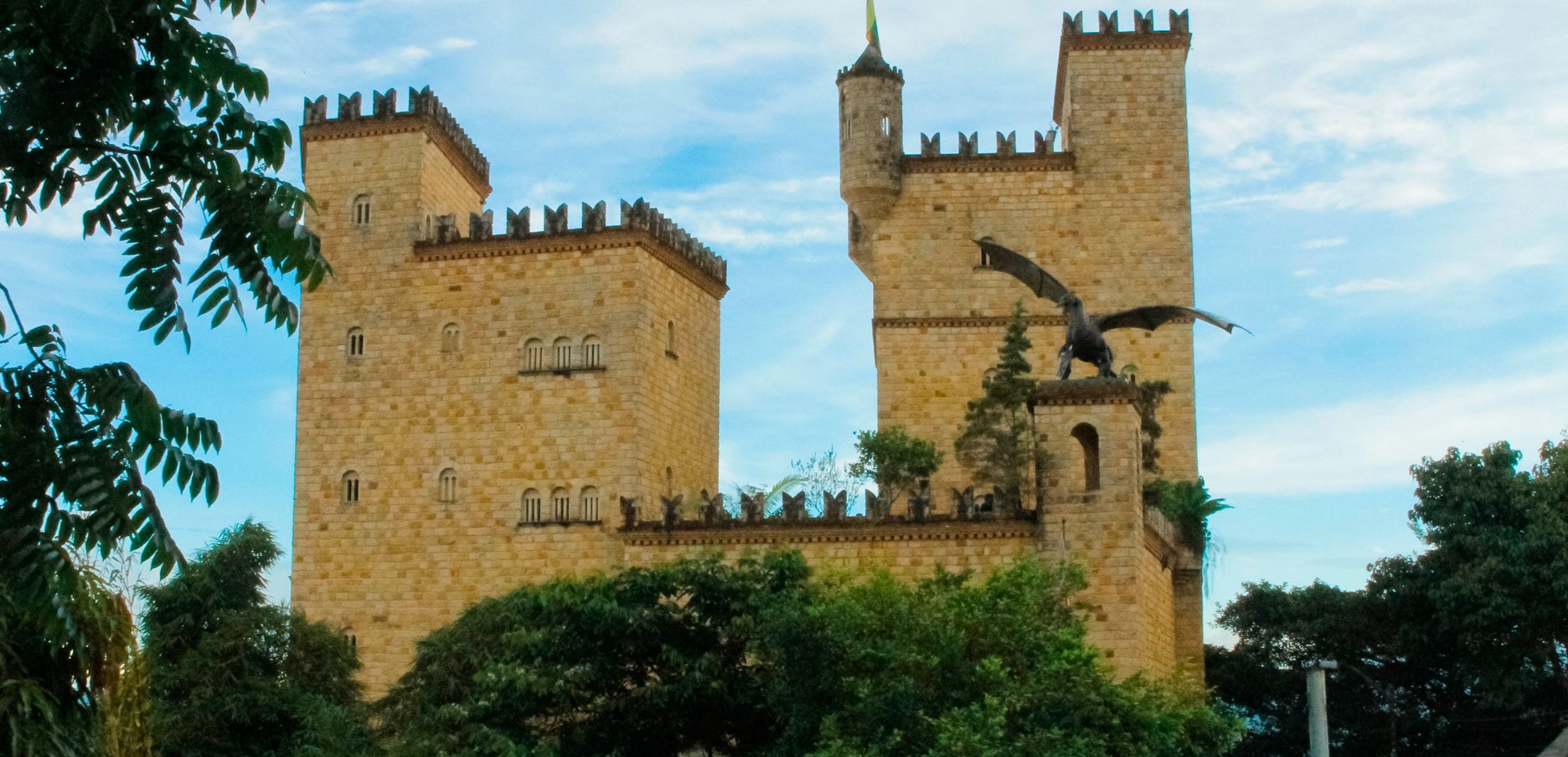 Tour Lamas nativo y su castillo